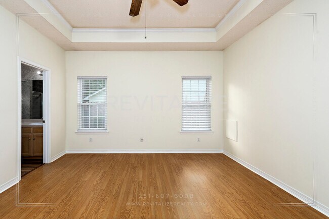 Building Photo - Daphne 3BR/2BA + Bonus Den – Spacious, Stylish & Full of Charm!