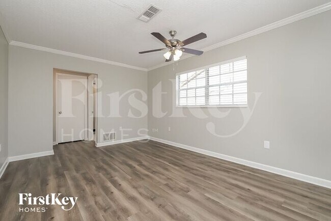 Building Photo - 8811 Shenandoah Ln