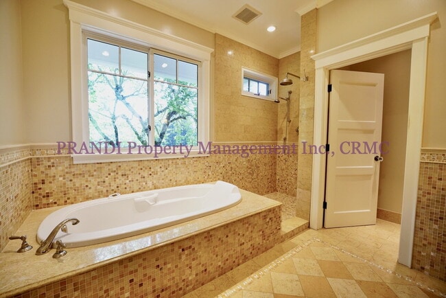 Building Photo - Coming soon!  Exquisite Mill Valley Home.