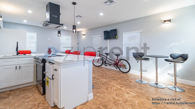 Building Photo - 6508 June Dr