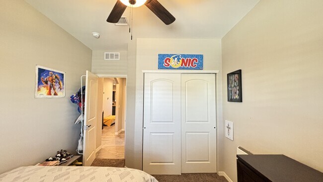 Building Photo - 2148 Honour Point Pl