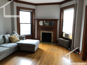 Building Photo - 849 Beacon St