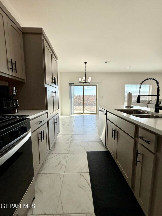 Building Photo - 15052 DESTINATION