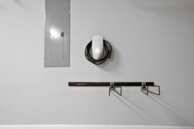 Building Photo - 2559 Draw Dr