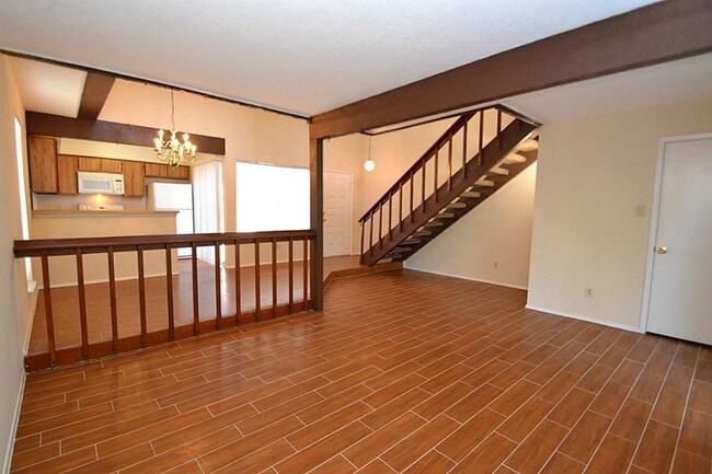 Building Photo - 13026 Wirevine Ln