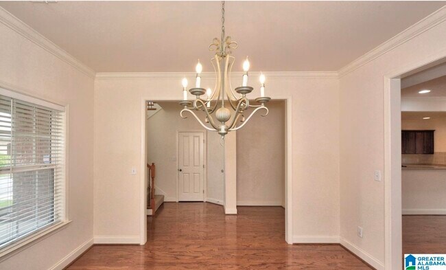 Building Photo - 107 Castlehill Dr