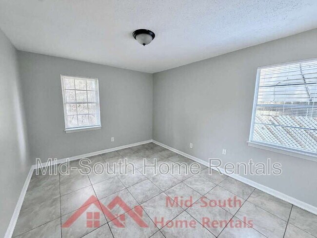 Building Photo - 1521 Abernathy Rd