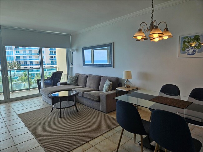 Building Photo - 2501 S Ocean Dr