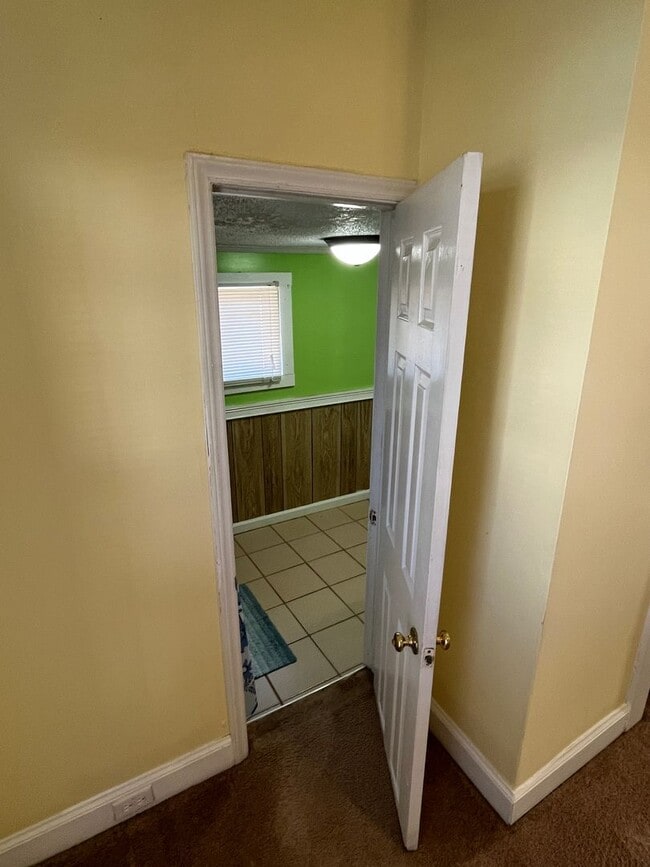 Building Photo - One Level Living with Central Air