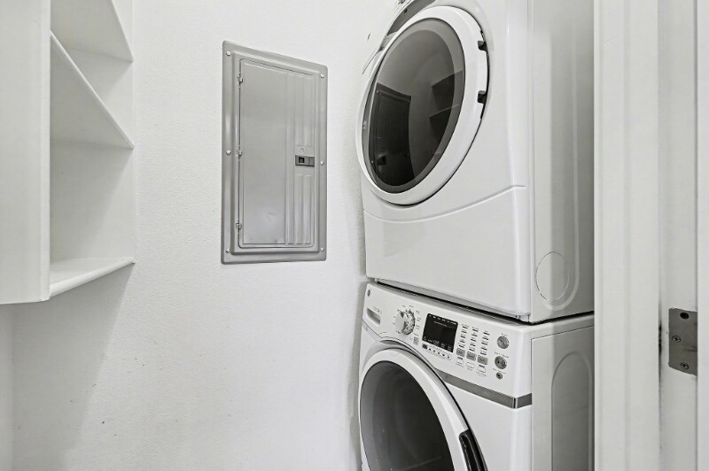 Building Photo - 232 Inca St