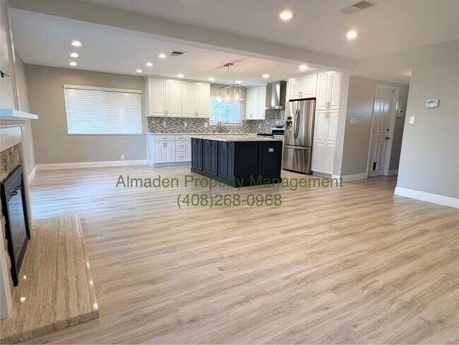 Building Photo - Must See Beautifully Renovated 3BR/2BA Sin...