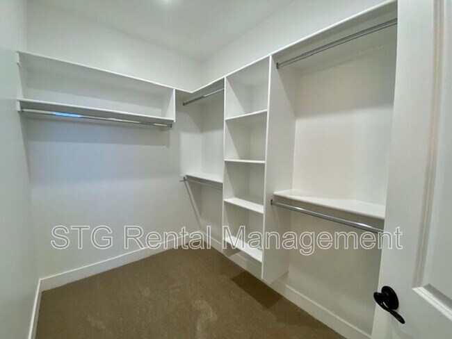 Building Photo - 2473 350 N