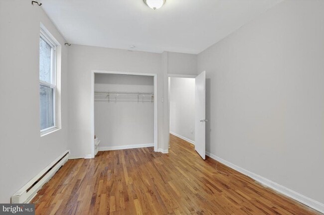 Building Photo - 339 W Girard Ave