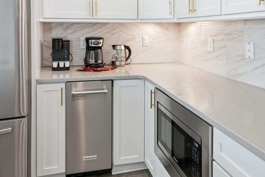 Building Photo - 120 Dune Dr