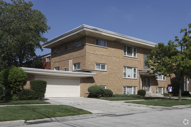 Building Photo - 8501 W Cermak Rd