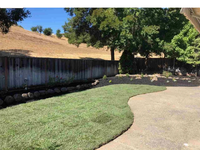 Building Photo - 564 Columbia Creek Dr