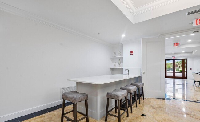 Building Photo - 5150 N Ocean Dr