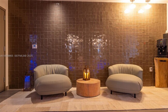 Building Photo - 159 NE 6th St