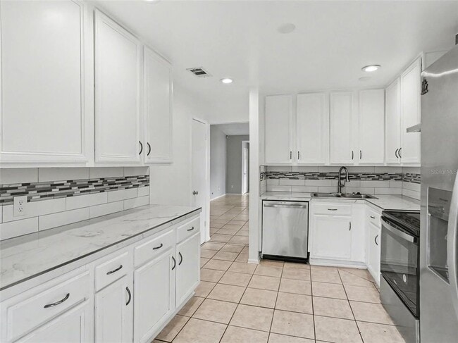 Building Photo - 7102 Harbor Heights Cir