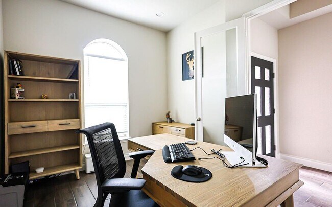 Building Photo - 16323 Pintado Forest Rd