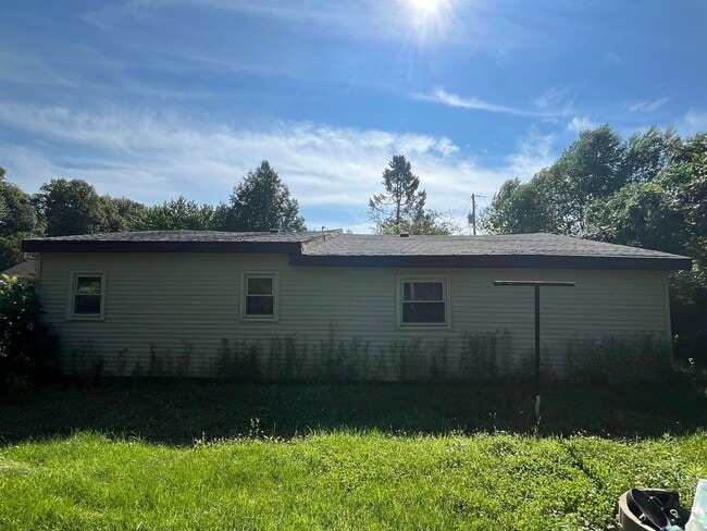 Building Photo - 3 Bed 1 Bath Single Family Home in Irma