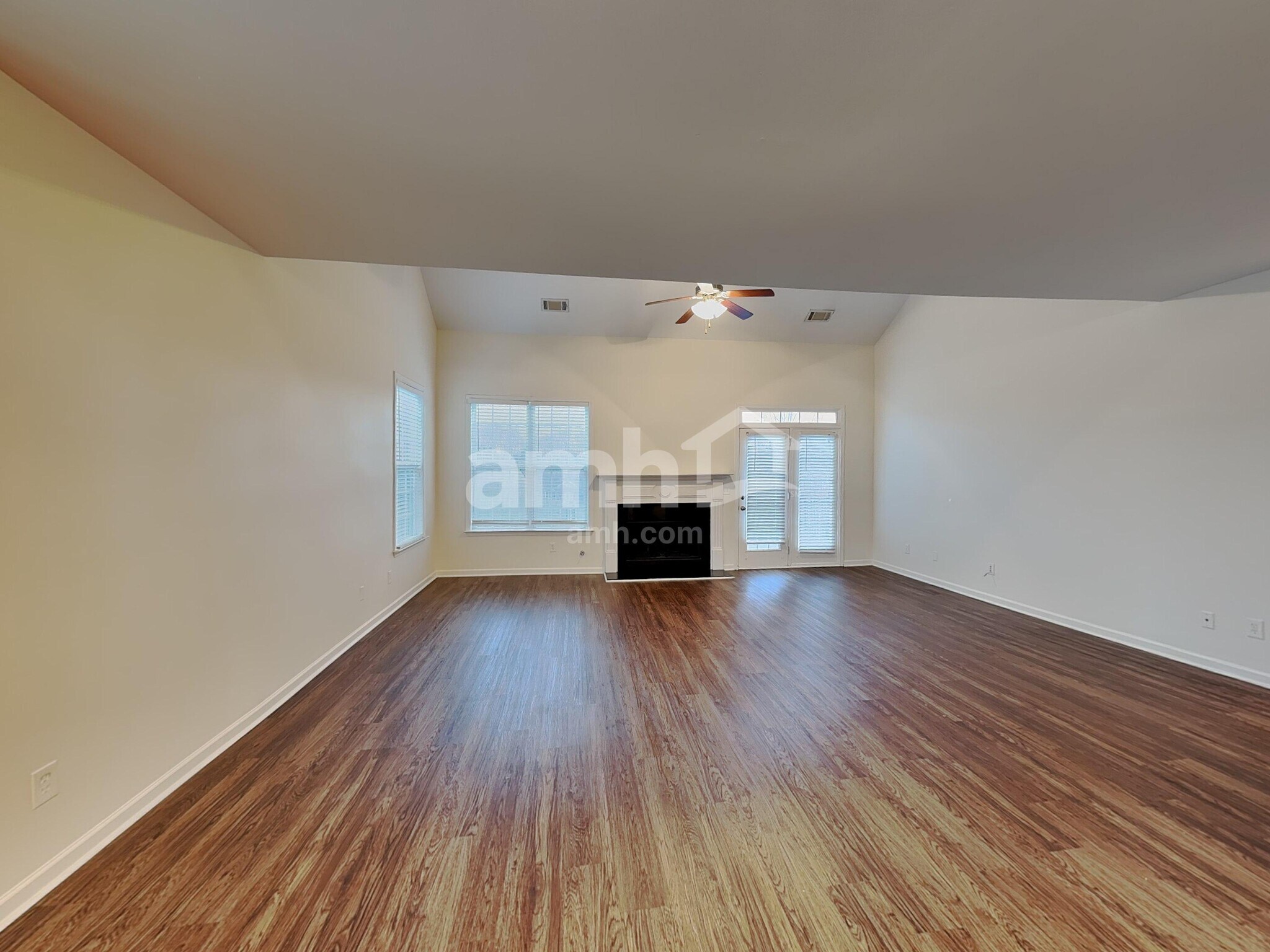 Building Photo - 1823 Madrid Falls Dr