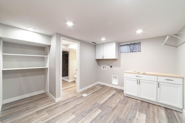Building Photo - 3405 Balboa Ln