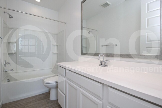 Building Photo - 2438 E Warbler Rd