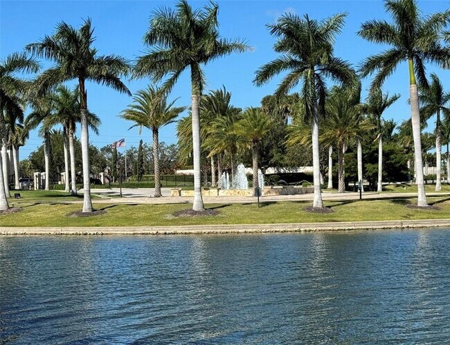 Building Photo - 124 Soliera St