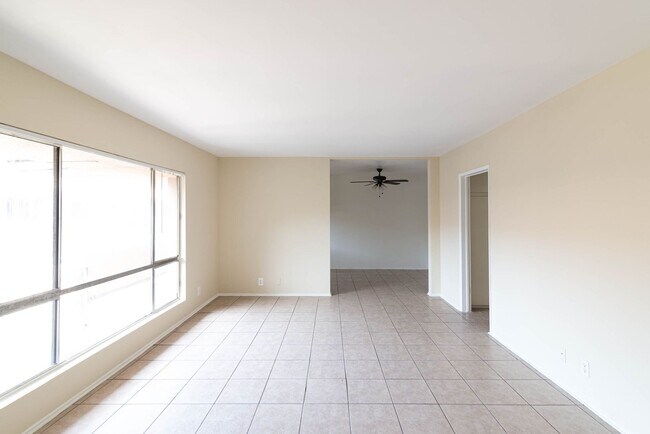 Interior Photo - 9215 - Sepulveda Apts