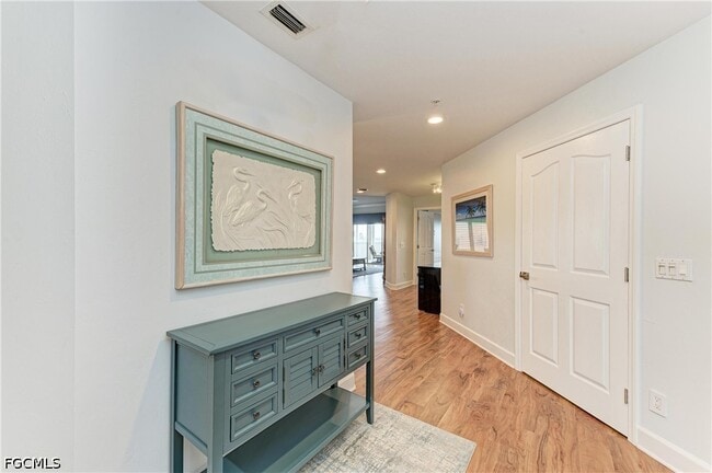 Building Photo - 14813 Laguna Dr