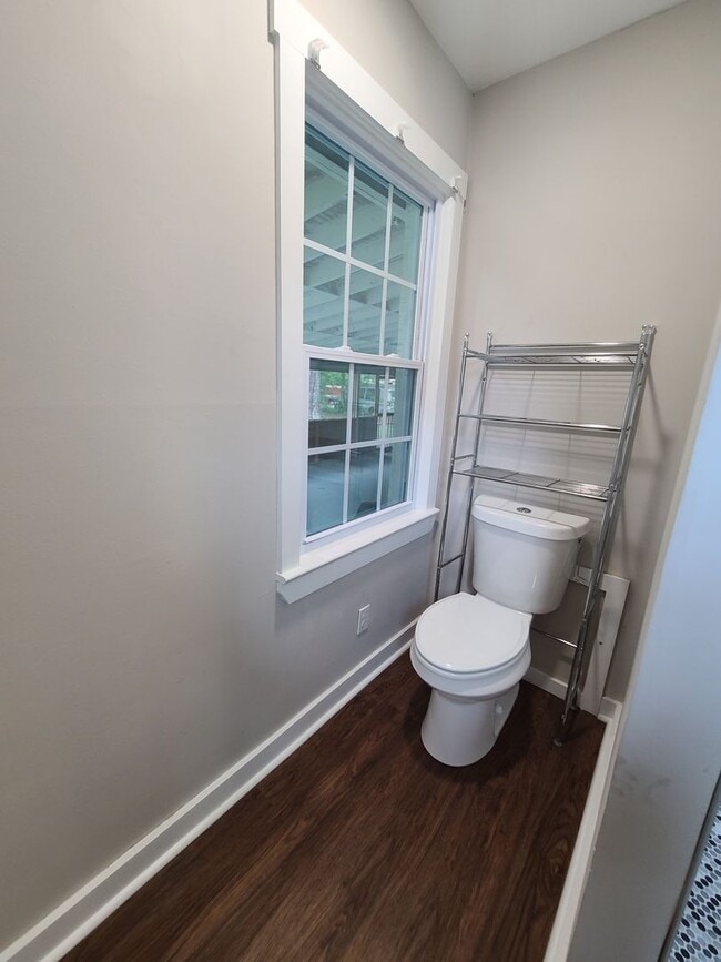 Building Photo - Comfortable Living in the Heart of Goose Creek