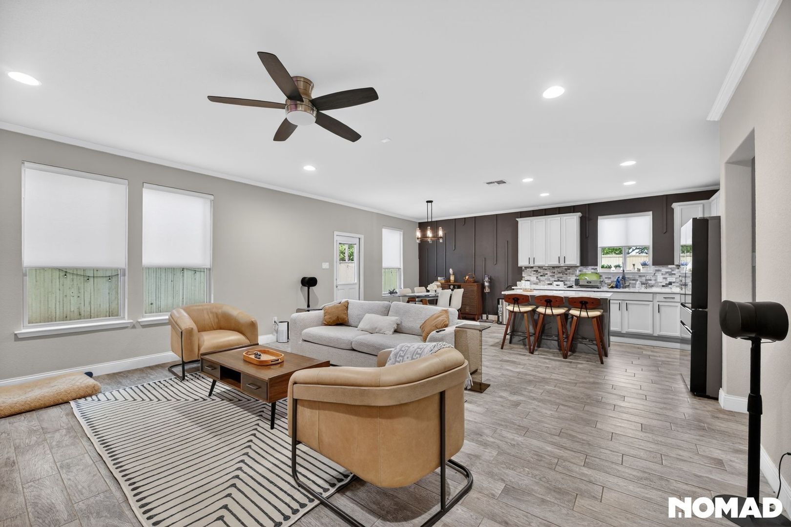 Building Photo - 417 Ln Dera Dr