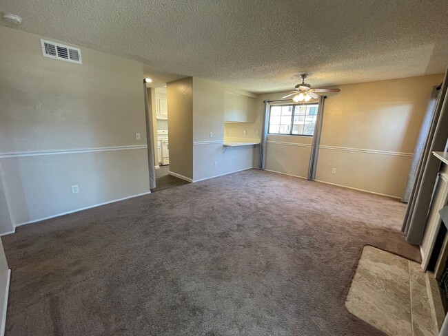 Building Photo - Charming 2-Bedroom Condo in Prime Citrus Heights Location