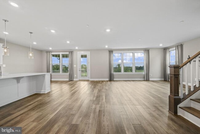 Building Photo - 7147 Starmount Ct