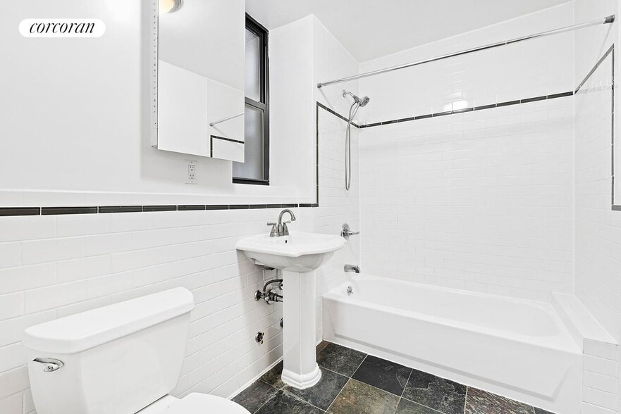 Building Photo - 250 Manhattan Ave