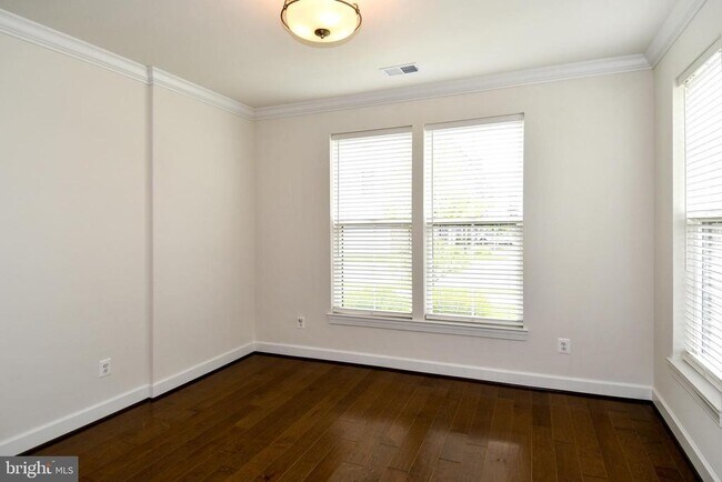 Building Photo - 13825 Estuary Pl