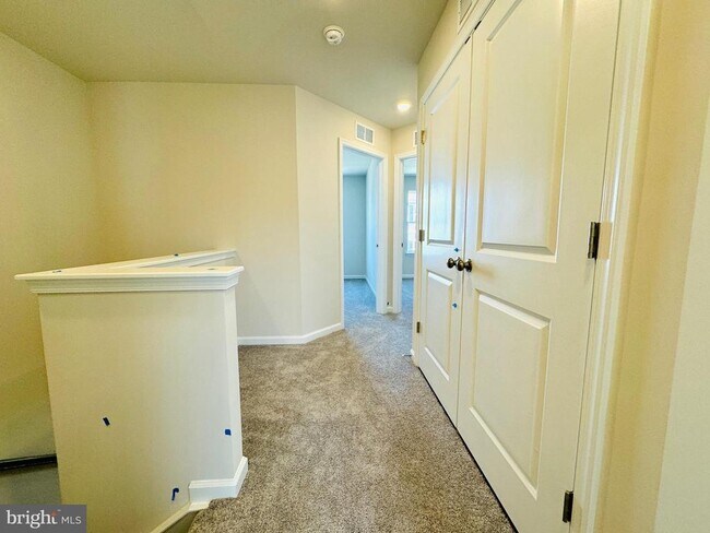 Building Photo - 12 BROOKFIELD Mews