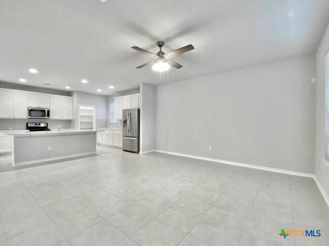 Building Photo - 816 Alta Wy