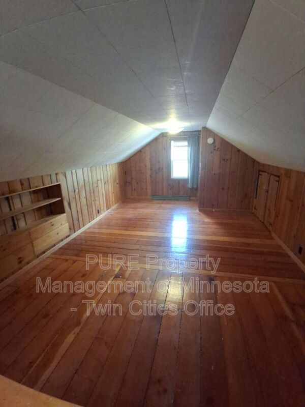 Building Photo - 2632 Toledo Ave S