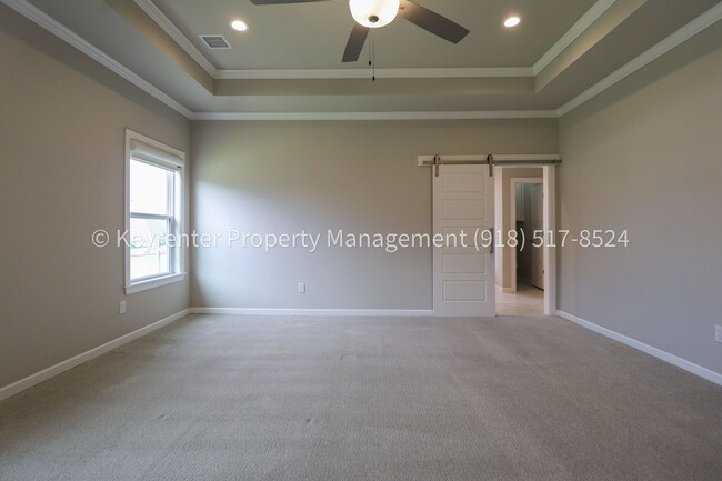 Building Photo - COMING SOON! Marvelous and Modern 3 Bed/ 3.5 Bath Home in South Broken Arrow!