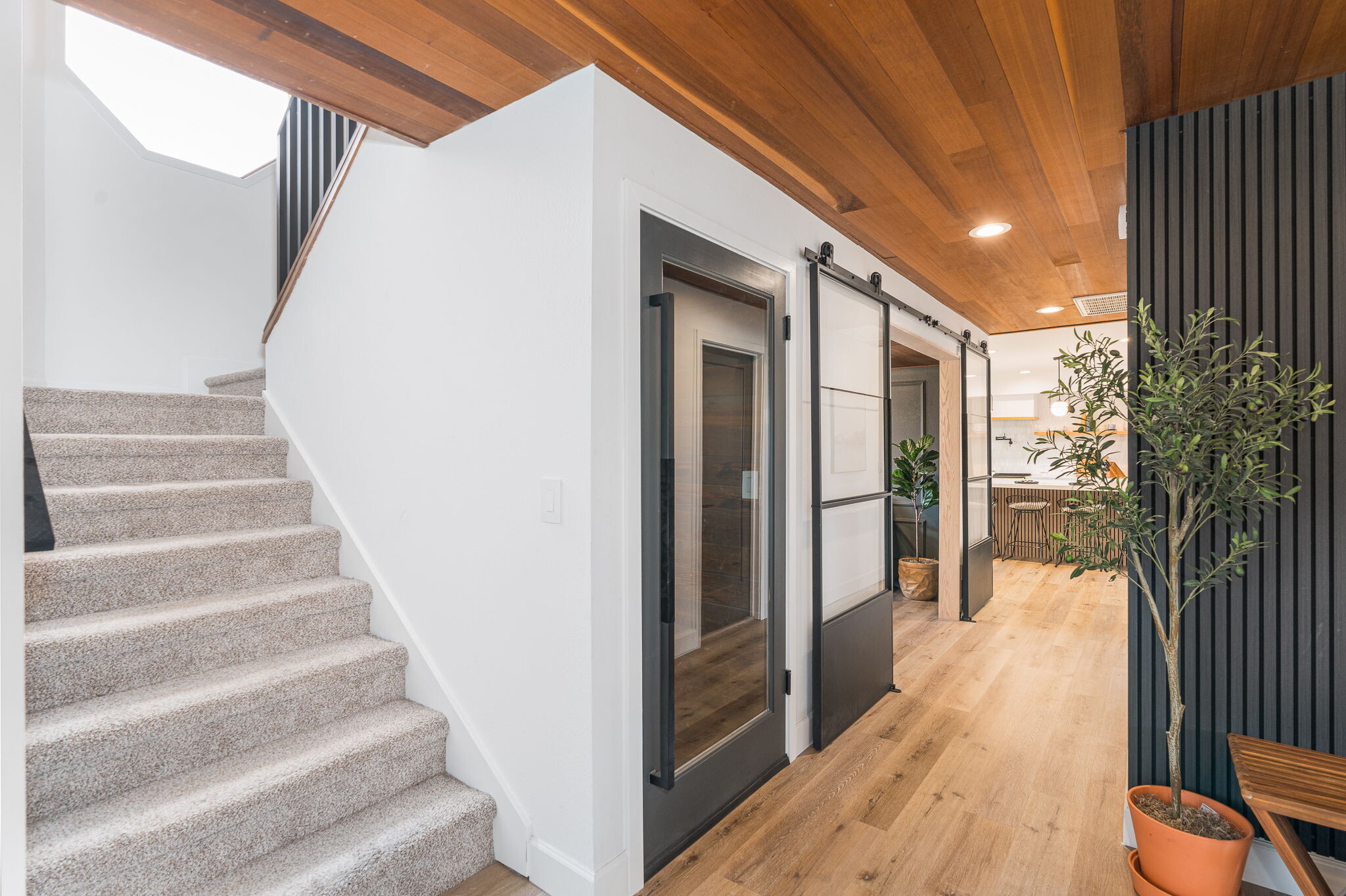 Building Photo - 7270 Pembroke Dr