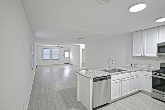 Building Photo - 5925 San Geronimo