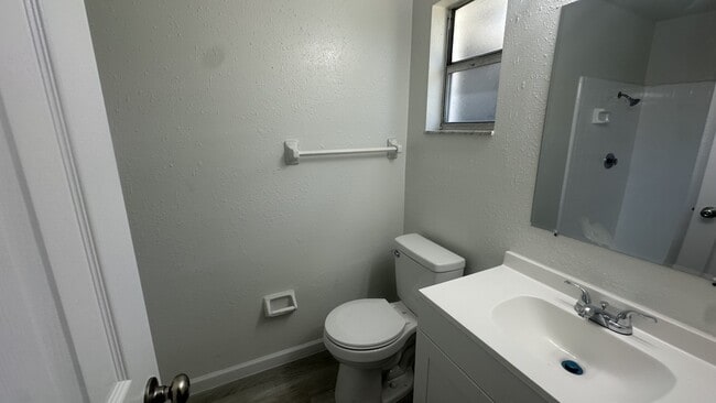 Building Photo - 821 Turtle Mound Dr