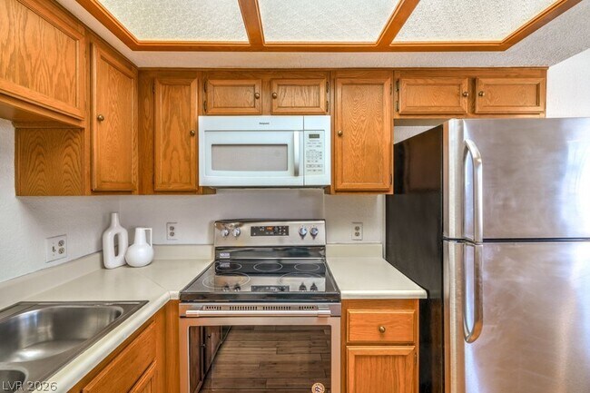 Building Photo - 7961 Lions Rock Way