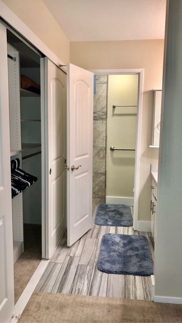 Building Photo - Central Davis Home