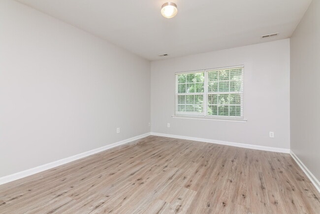 Building Photo - 1543 Cairo Way