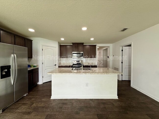 Building Photo - 3640 Alta Lakes Blvd