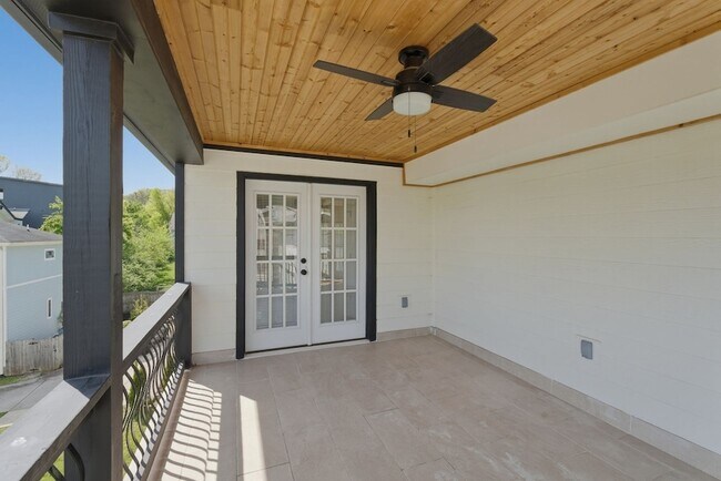 Building Photo - 203 Oceola Ave