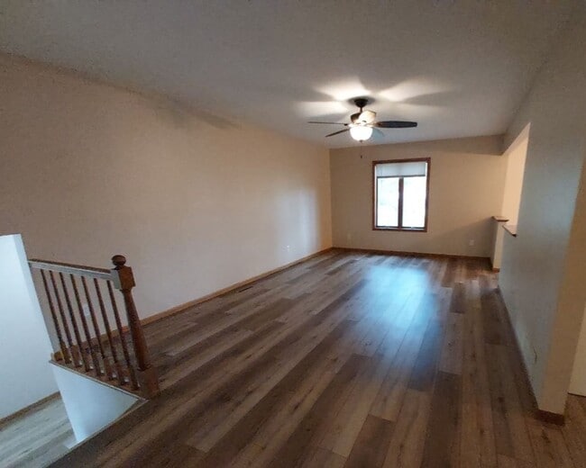 Building Photo - Nice 4 Bedroom 2 Bathroom house in Hudson